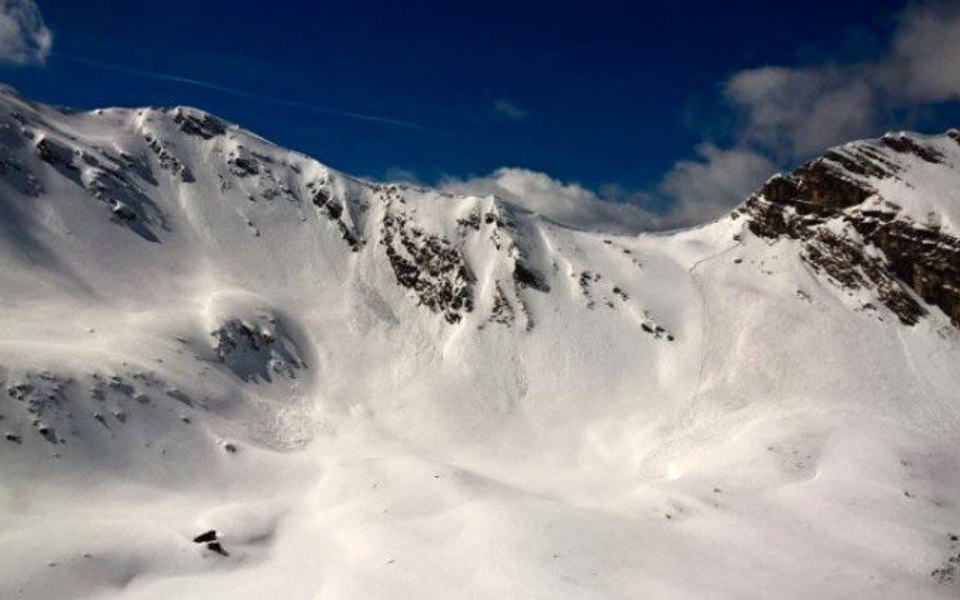 Tragedie în Munții Dolomiți din Italia: Doi schiori au murit în urma unei avalanșe