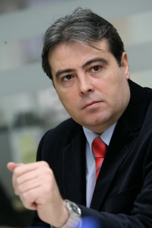 adrian cioroianu