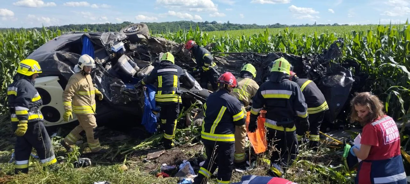 14 oameni au murit într-un accident în Ucraina FOTO @phinic037972599 / X