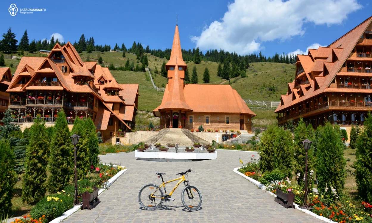 cu bicicleta pe valea bistritei. foto