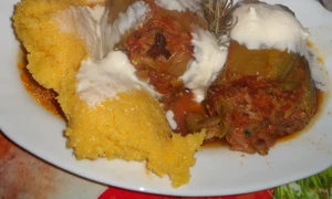 ardei umpluti cu carne si ciuperci de padure jpeg