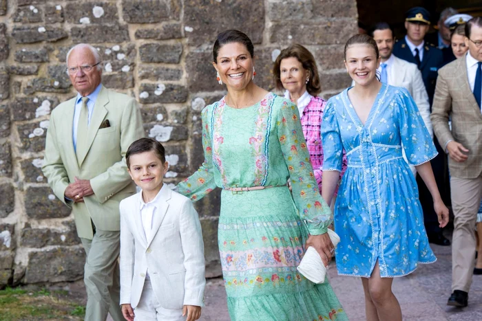 Prințesa Victoria și Prințesa Estelle ale Suediei profimedia 1021903665 jpg