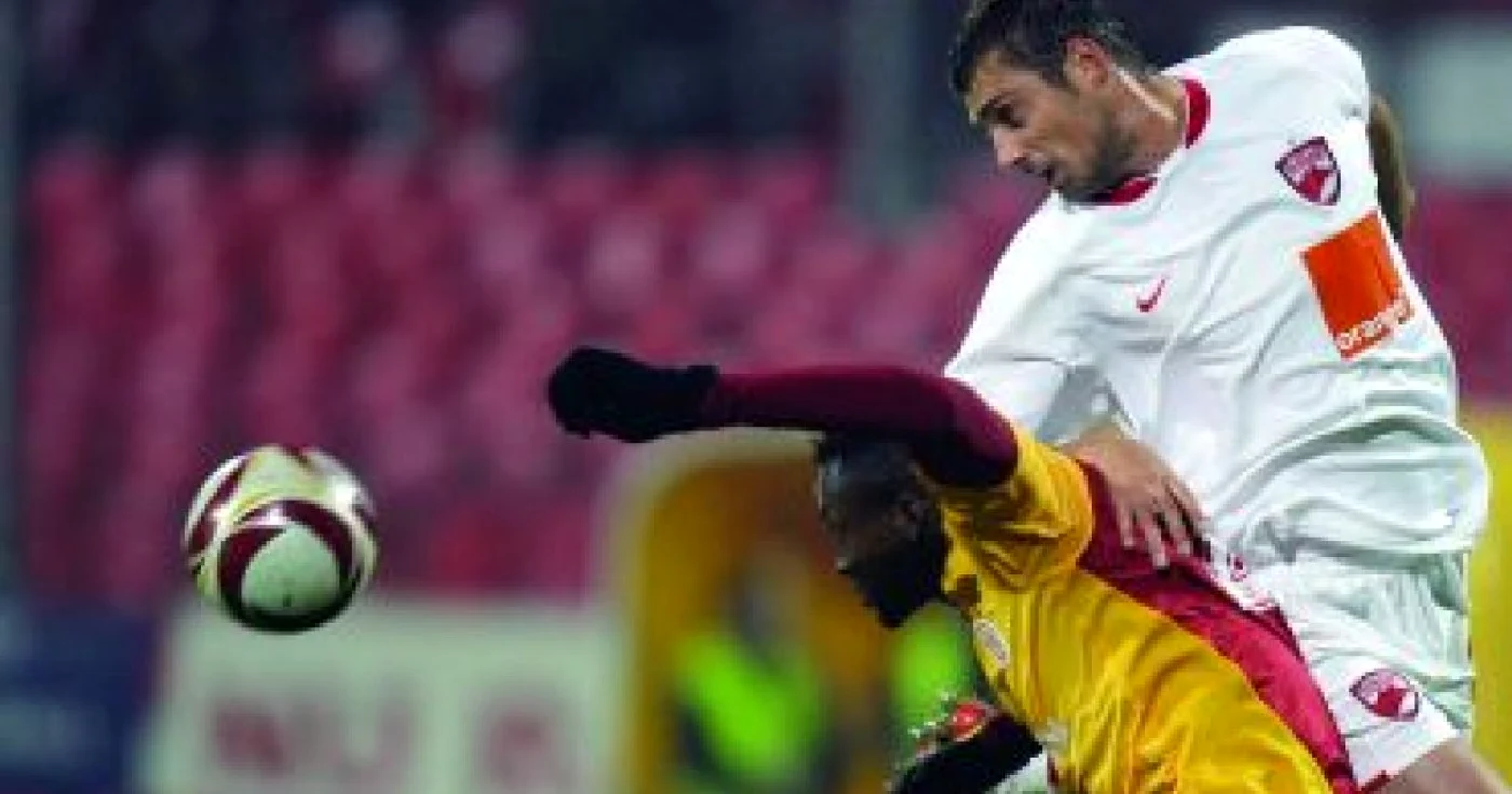 Dinamo pierde lamentabil în faţa Galatei / "Ruşine să vă fie!*