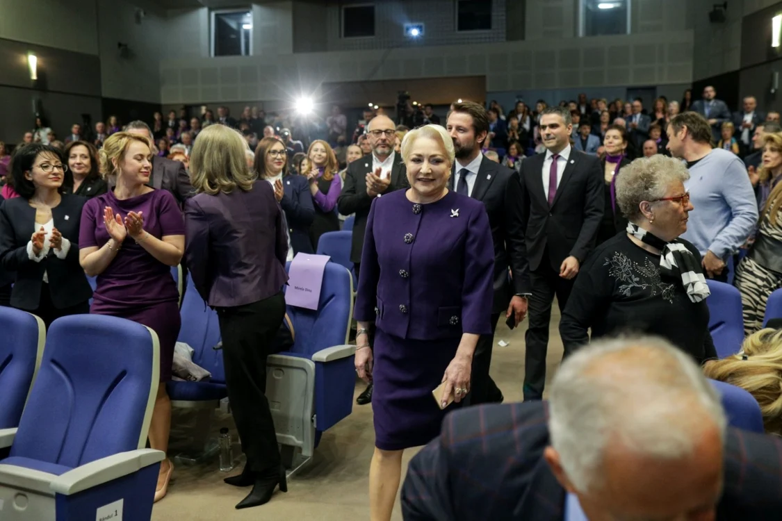 Viorica Dăncilă redevine preşedintă de partid  FOTO Inquam Photoshop / Octav Ganea