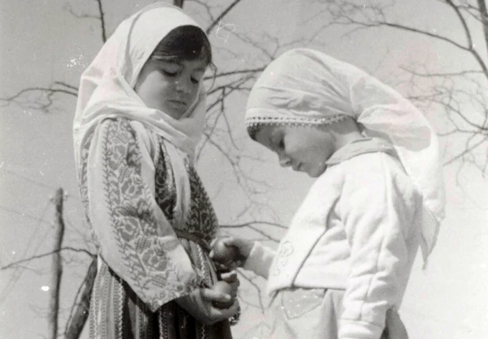 Copii și sărbători de altădată Colecție Muzeul satului Dimitrie Gusti