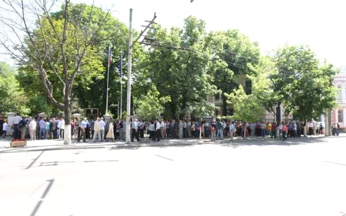 Coada la vot la alegerile europarlamentare in republica moldova 25 mai 2014 foto tudor iovu