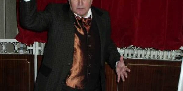 Teodor Ispas, în momentul în care interpretează un rol