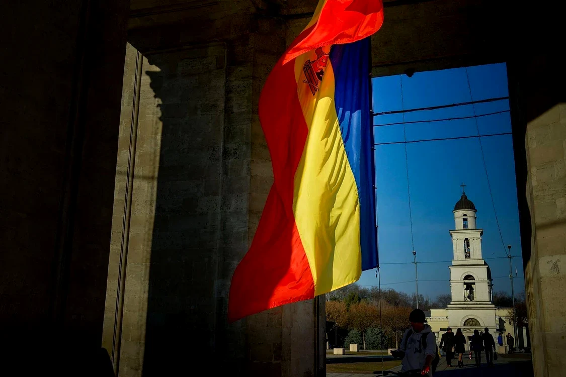 Aproape 27 de procente din moldoveni doresc aderarea țării la NATO. FOTO: Arhivă