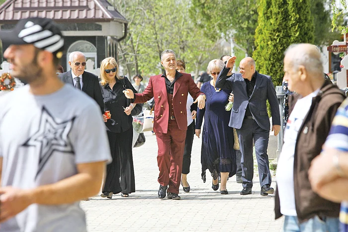 
    Ştefan Bănică  a venit miercuri la  priveghiul artistuluiFoto: Dorin Constanda/ Sever Gheorghe  