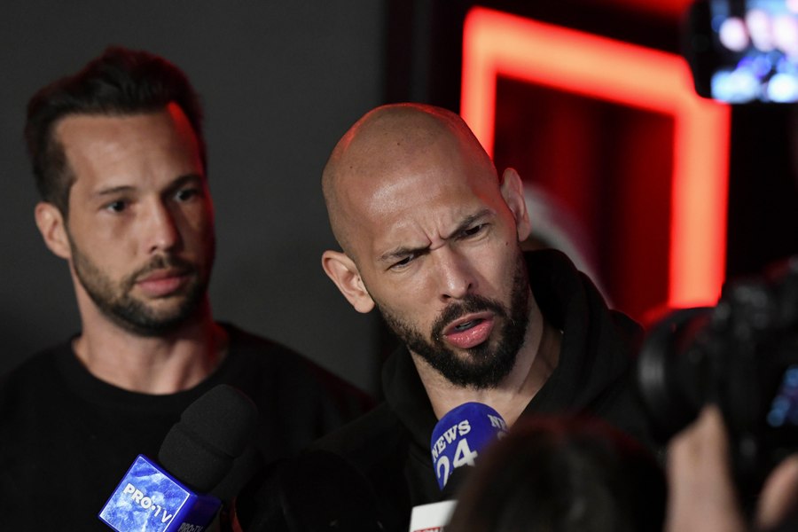 Frații Tate, noi aroganțe la DIICOT. Procurorii le-au pus sechestru pe alte 5 mașini de lux și le aduc noi acuzații