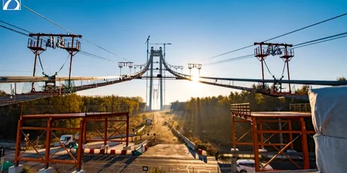 pod suspendat peste Dunare 1