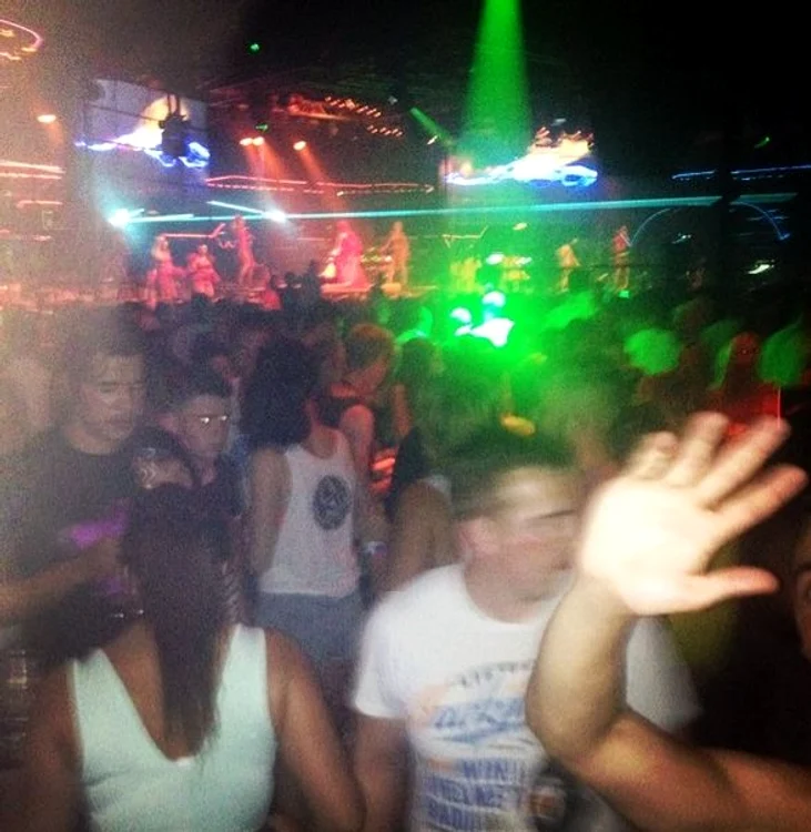 
    După o noapte agitată în club, fata a acceptat să facă sex oral pentru o ”vacanță” gratisFoto: Instagram  