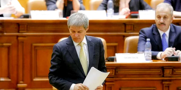 Dacian Ciolos in parlament FOTO Inquam Photos 