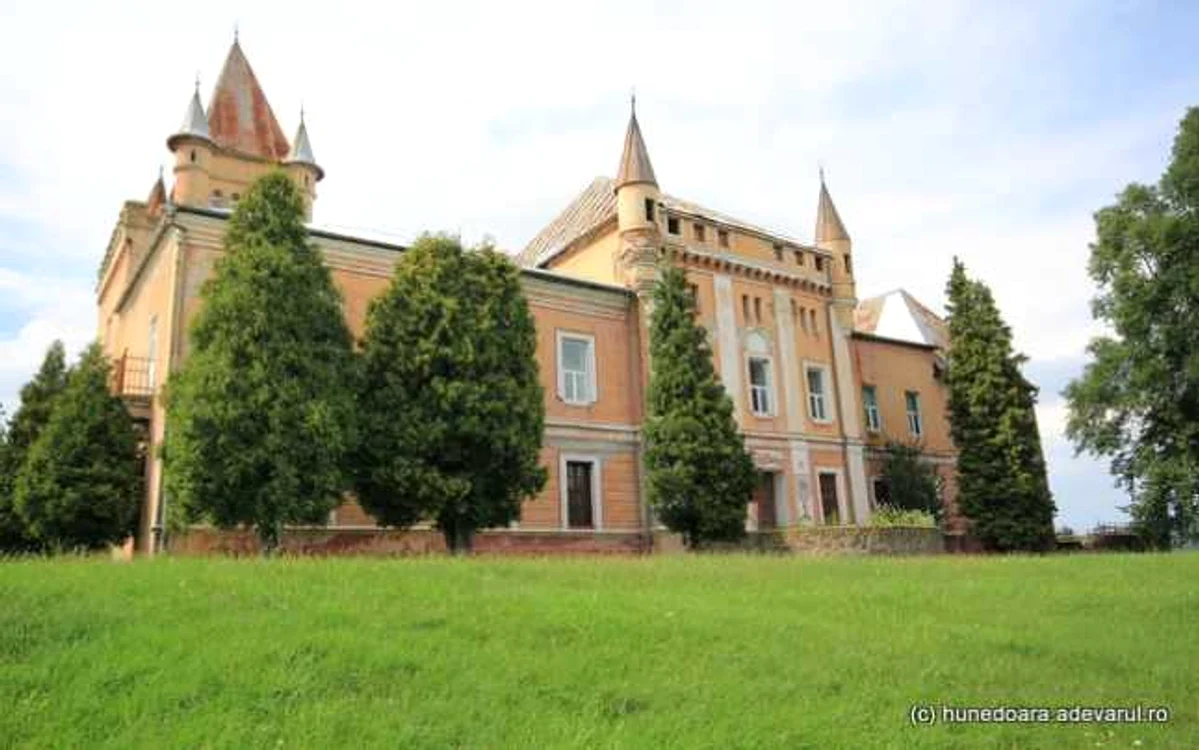 Castelul din Sântamaria Orlea.