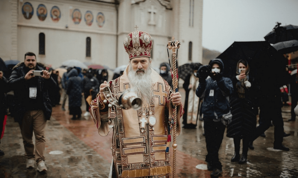 Programul slujbelor la Peștera Sfântului Andrei. Cine va fi alături de ÎPS Teodosie la „Betleemul pământului românesc”