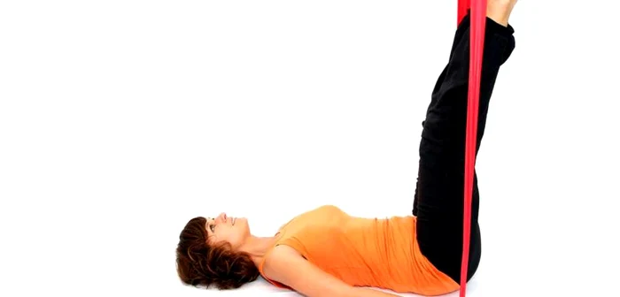 Dacă suferi de osteoporoză, cere sfatul medicului înainte de a face exerciţiile fizice