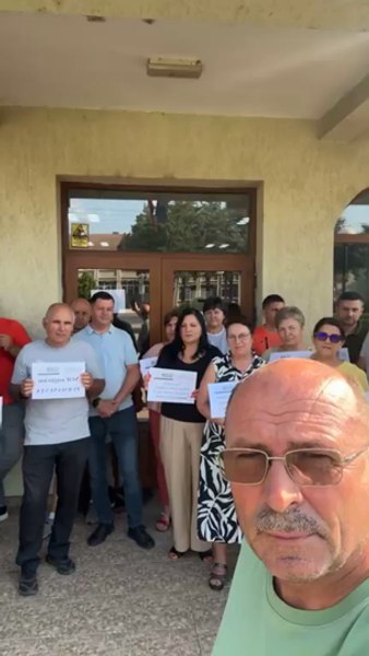 Primarul care-și susține angajații să protesteze: „Ați început cu bugetarii că dă bine pe TikTok, domnule Bolojan?”