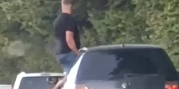 pasager pe geam jpg