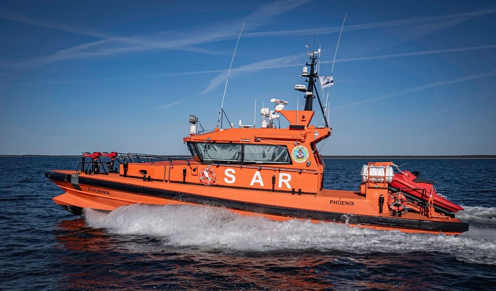 Ziua Marinei: Nava aflată la festivitățile de la Constanța, solicitată să intervină în cazul a două persoane căzute în apă 
