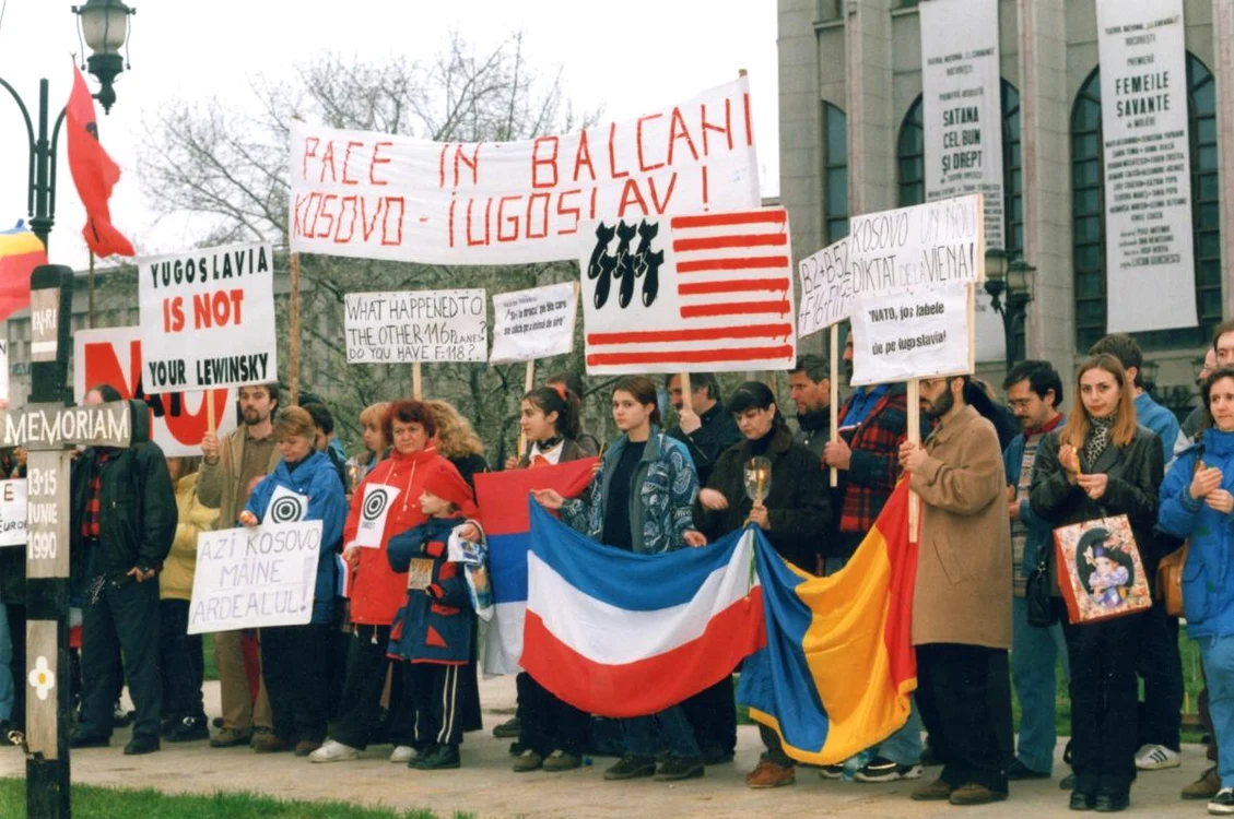 Bucuresti 1999 manif anti nato jpg jpeg