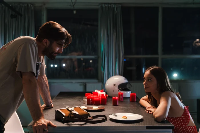 Daniel Nuță și Teona Stavarachi, într-o scenă din serial FOTO Pro TV