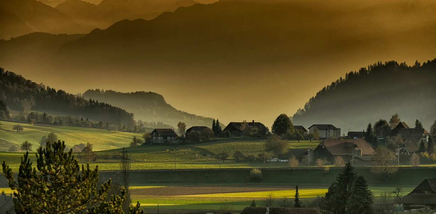 Lindenfeld, satul părăsit din România / foto: Pixabay