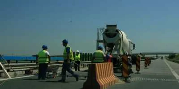 Constructorii nu vor fi gata în iunie, ci cu o lună mai târziu