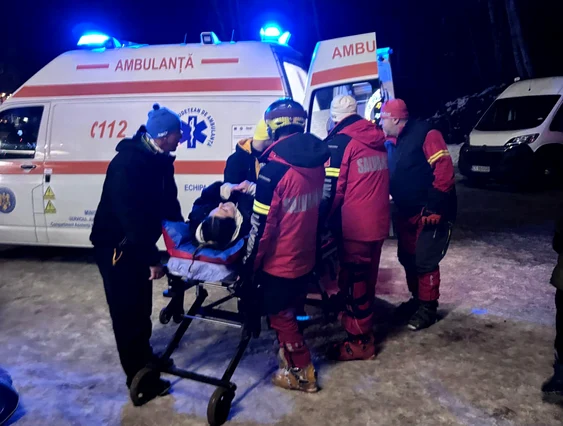 Victima a fost transportată la spital FOTO: Salvamont Predeal