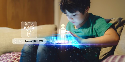 Copil - tableta - chat bot - inteligenta artificială FOTO Shutterstock
