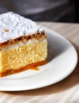 Cremsnit cu frisca  Sursa foto shutterstock 1063592393 jpg