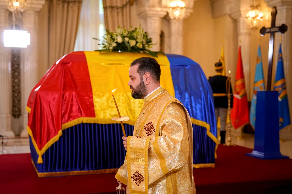 Sicriul a fost depus la Palatul Cotroceni miercuri FOTO: Profimedia