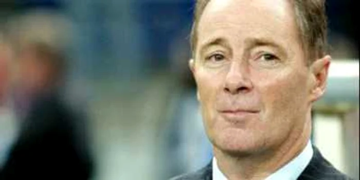 FOTBAL: Brian Kerr, antrenor Feroe: "Putem obţine un punct cu România"