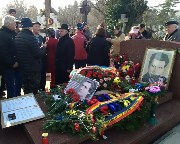 Mormântul lui Nicolae Ceauşescu din Cimitirul Ghencea