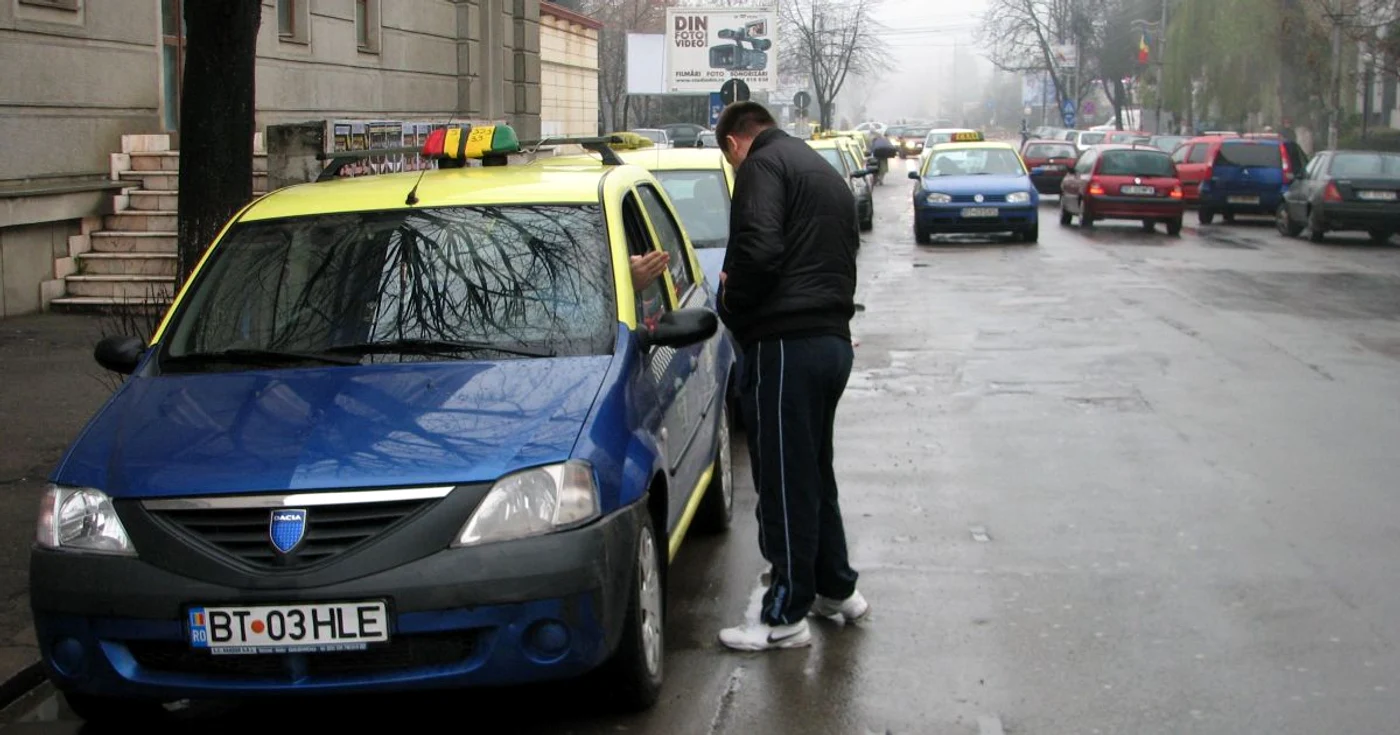 Taximetristul a scăpat cu viaţă.