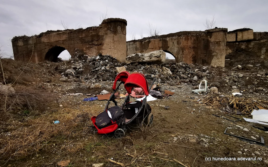 Hunedoara  Rămășițe în fostul combinat siderurgic  Foto Daniel Guță  ADEVĂRUL (40) jpg