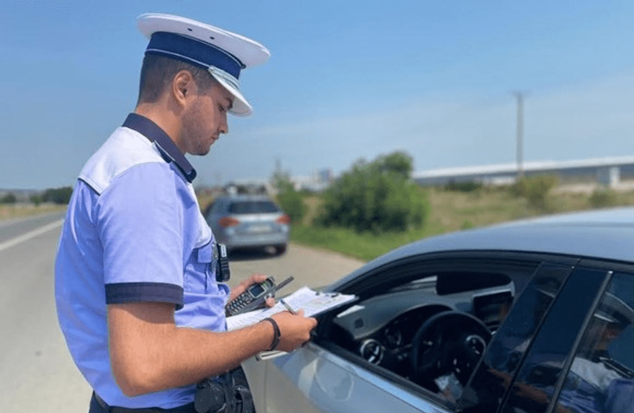 Sindicatul Europol reclamă „o amplă acțiune de intimidare”: Poliţiştii rutieri, obligaţi să aplice amendă