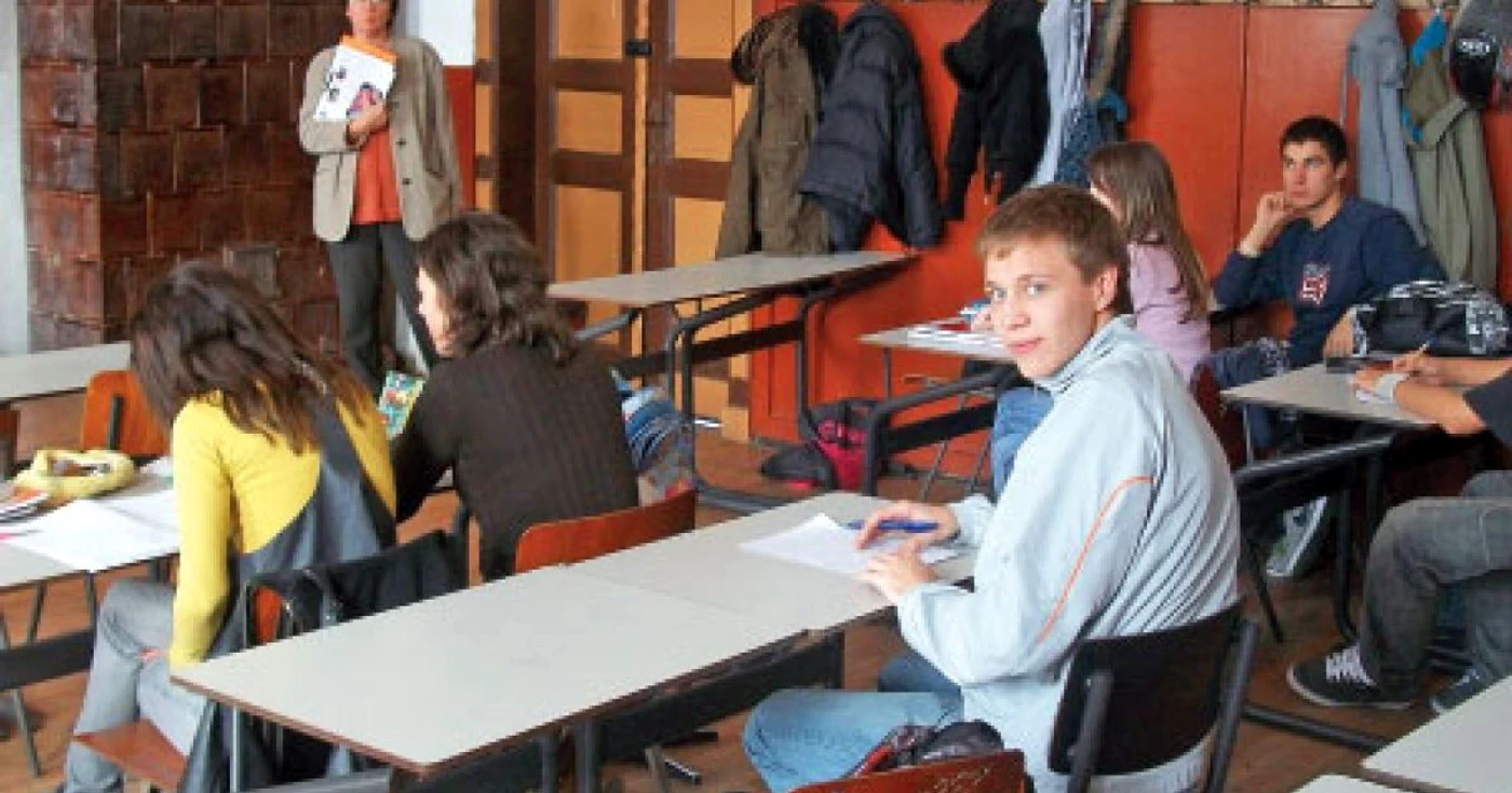 Elevii Liceului Bolyai din Târgu-Mureș vor să înveţe toate materiile în limba maternă