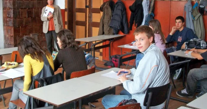 Elevii Liceului Bolyai din Târgu-Mureș vor să înveţe toate materiile în limba maternă