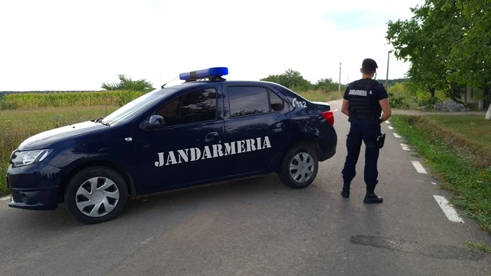 Localnicii poartă măști mai mult de frica autorităților