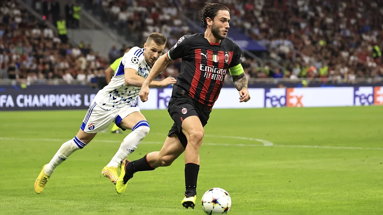 Secvență din timpul meciului AC Milan - Dinamo Zagreb. Foto: acmilan.com