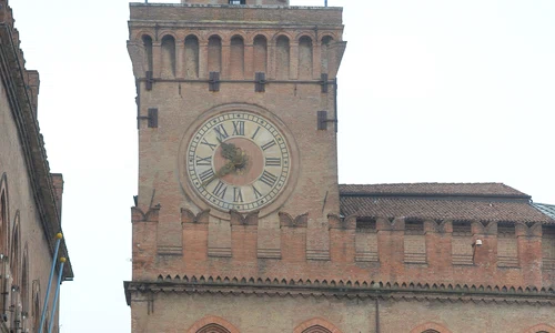 Maxim, Pintilii şi Chiricheş au fost impresionaţi de Palazzo D'Accursio jpeg