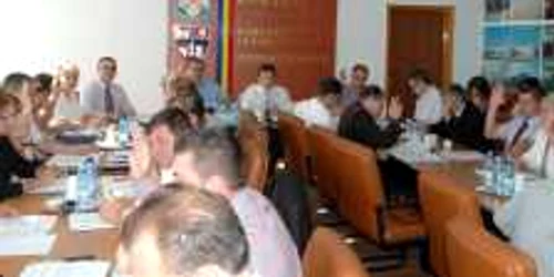 Consilierii judeţeni, la prima şedinţă după cea de constituire (foto CJS Sălaj)