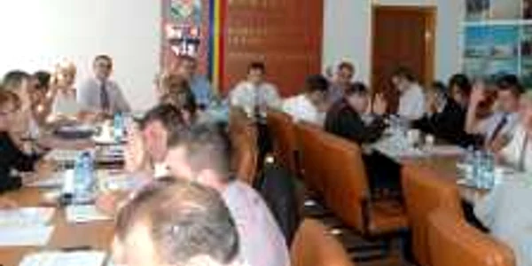 Consilierii judeţeni, la prima şedinţă după cea de constituire (foto CJS Sălaj)