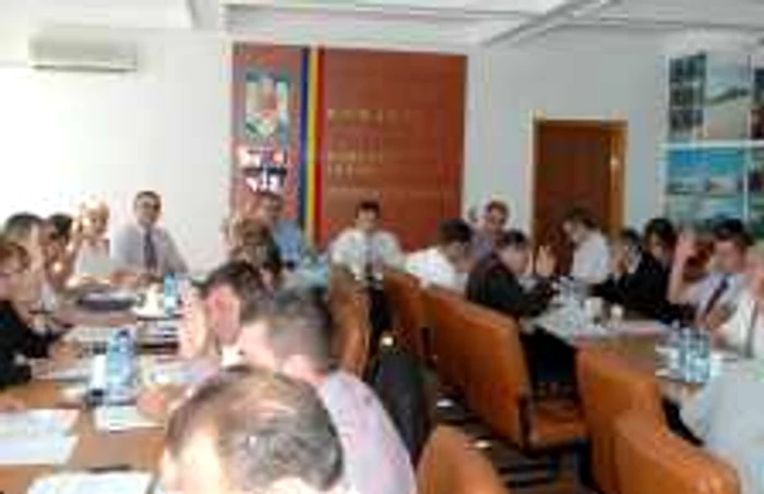 Consilierii judeţeni, la prima şedinţă după cea de constituire (foto CJS Sălaj)