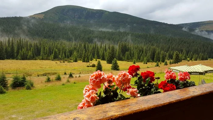 Imagine cu masivul Șureanu FOTO Adevărul