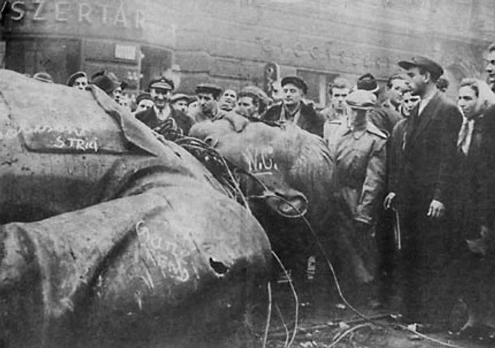 1956 10 31 Stalin Statue Pulled Down Hungary jpg jpeg