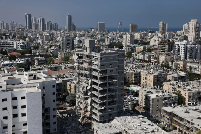 Clădiri rezidențiale-lovite de rachete iraniene-Bat Yam FOTO EPA-EFE