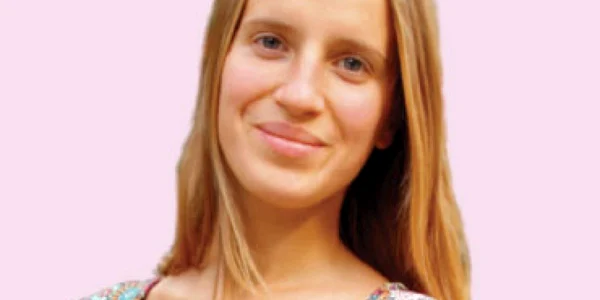 28.000 de adolescente române devin anual mame