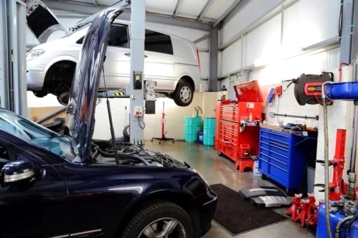 
    Mașinile implicate în accidente sunt primite în service doar în baza autorizației de reparație, de la Poliție   