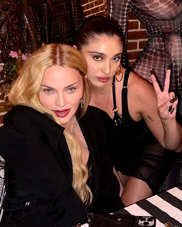 Madonna, alături de fiica ei cea mare, Lourdes Leon